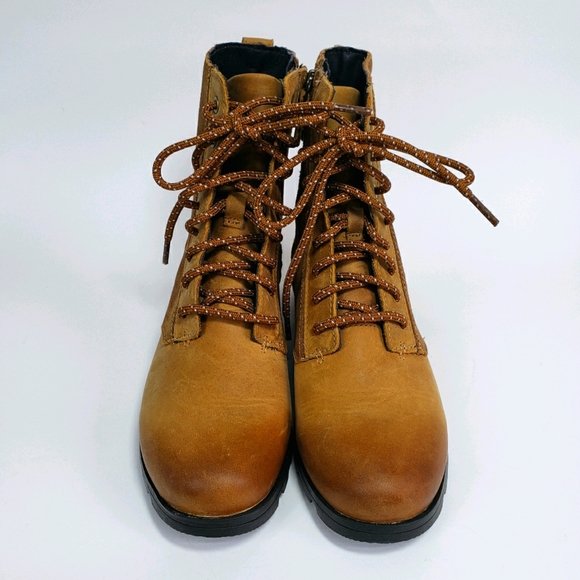 SOREL EMELIE SHORT WATERPROOF LACE UP BOOT - Picture 5 of 7